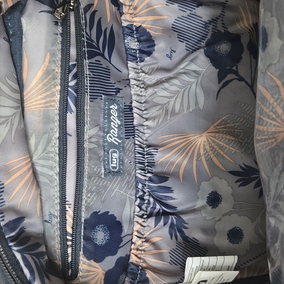 Lug Ranger Crossbody - Picture 7 of 15